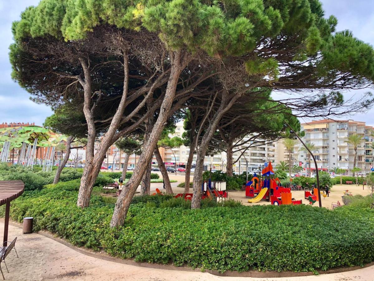 Pineda Beach 1A Linea De Mar & Parking 拉皮内达 外观 照片