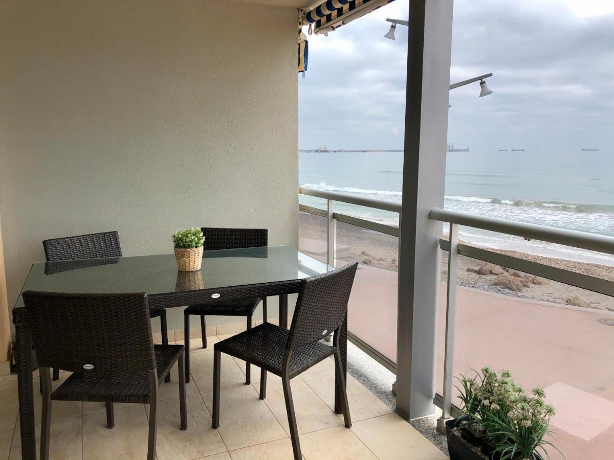 Pineda Beach 1A Linea De Mar & Parking 拉皮内达 外观 照片