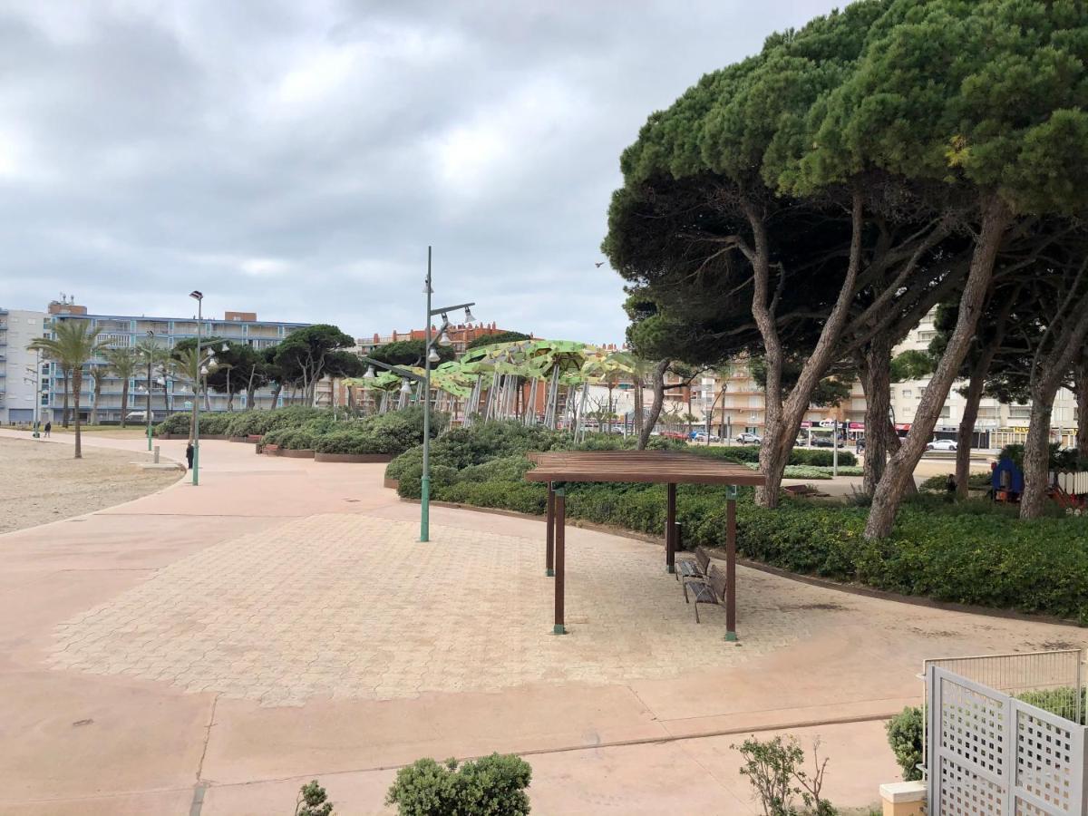 Pineda Beach 1A Linea De Mar & Parking 拉皮内达 外观 照片